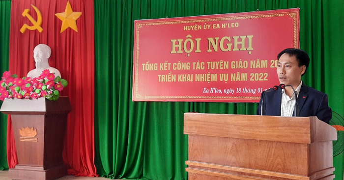 Tong ket cong tac tuyen giao Huyen uy